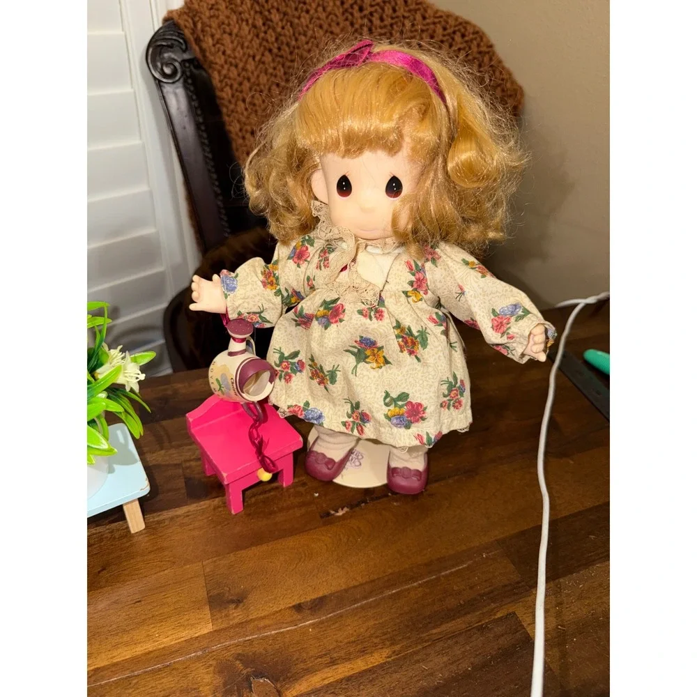 Precious Moments Chrissy November Doll Floral Dress Watering Can Stand 9 inch